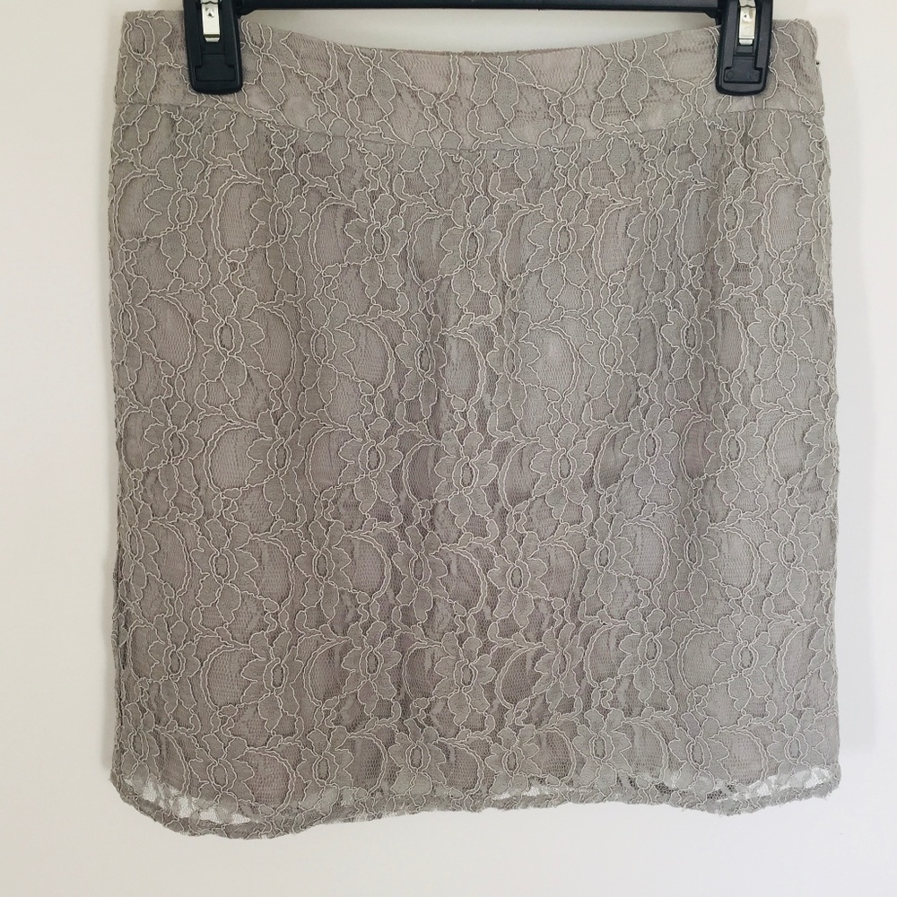 Laundry by‎ Shelli Segal Grey Lace Mini Skirt